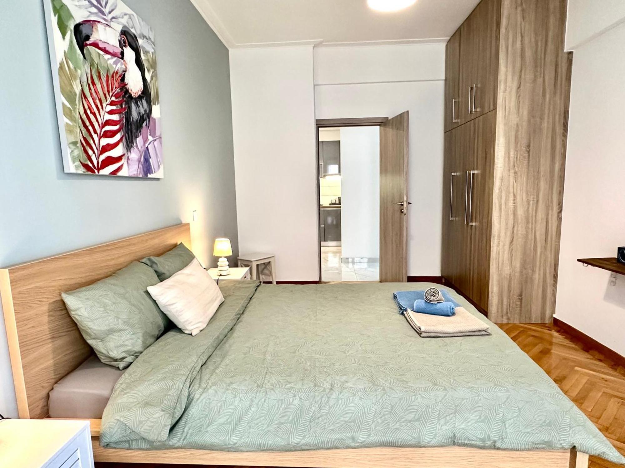 3bd Next To National Archaeological Museum *