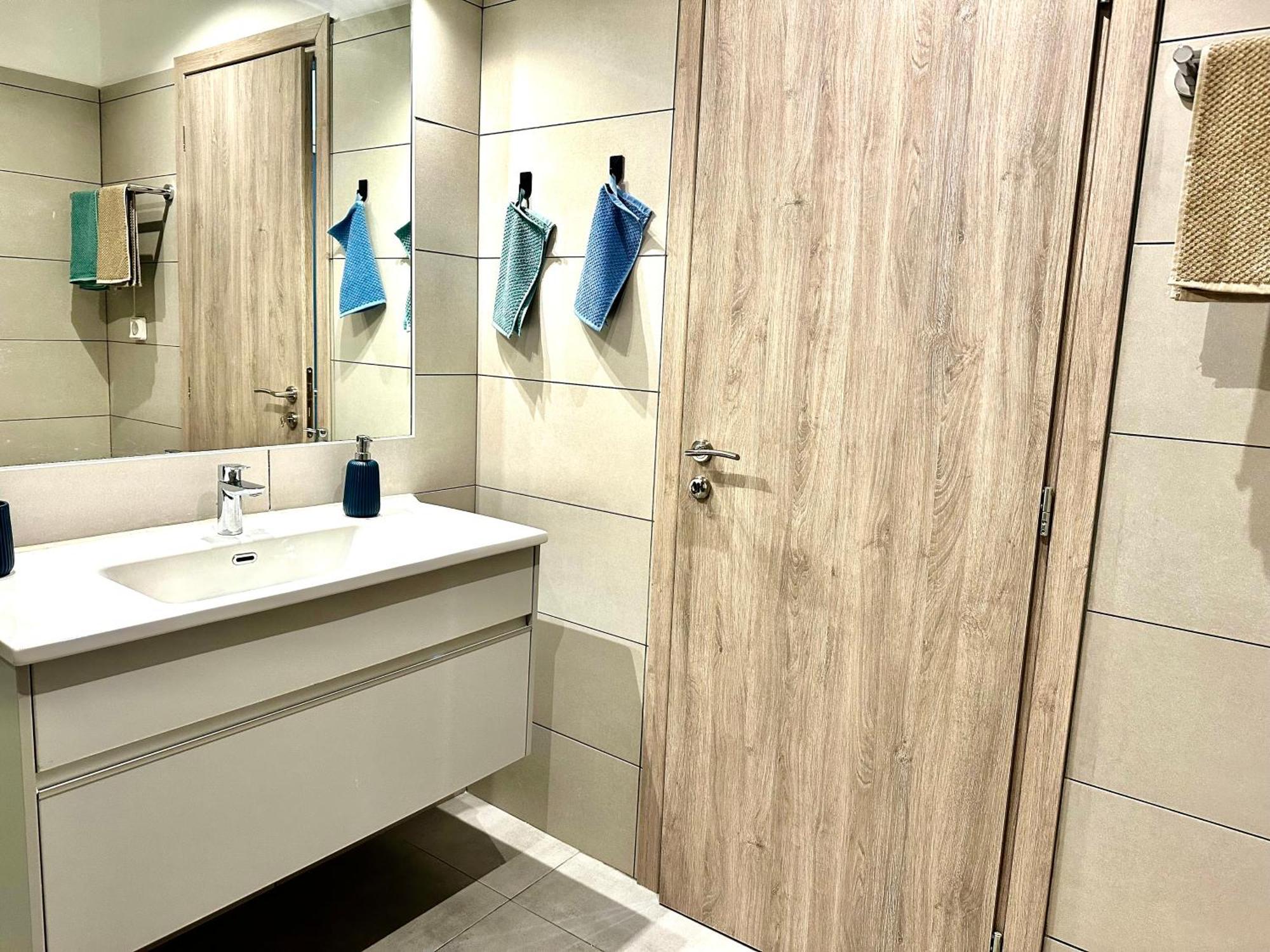 3bd Next To National Archaeological Museum * Athen